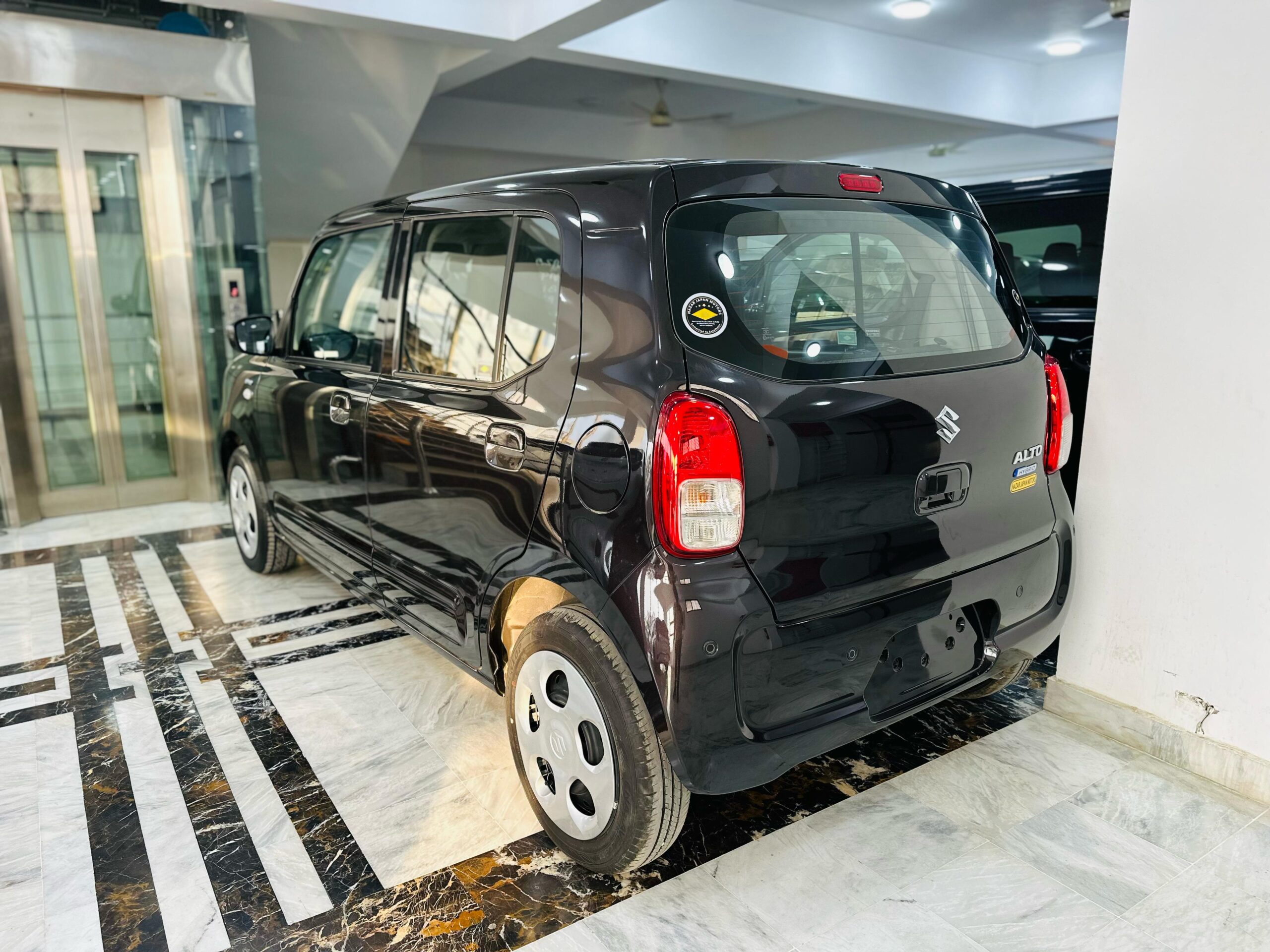 
								Suzuki Alto full									